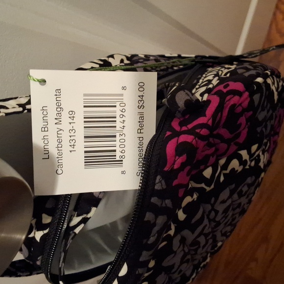 NWT Vera Bradley Lunch Bad In Retired Canterberry Magenta Pattern - Picture 2 of 2